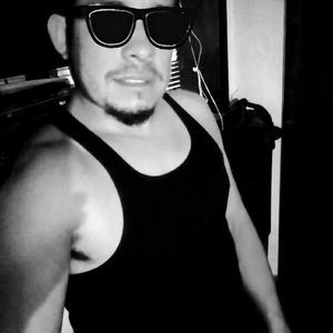 Meet your Posher, Manolo